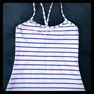 🍋Lululemon Power Y tank!